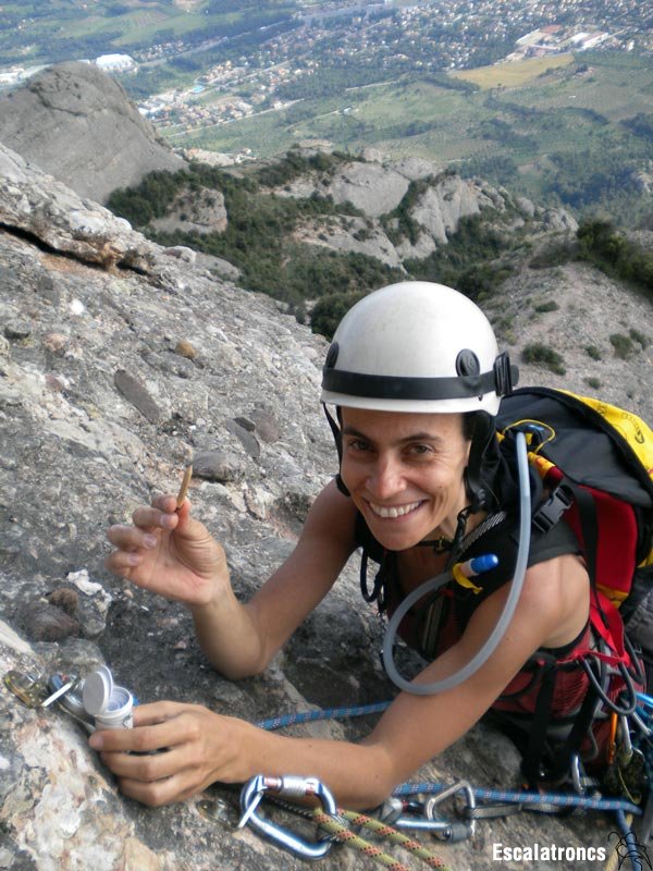 Na Paula reposant el llapis del pot de piades: Missió compreta!!